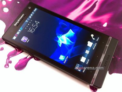 Настоящие фотографии Sony Ericsson Xperia Arc (Nozomi) HD