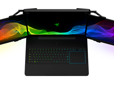 Представлен первый в мире ноутбук с тремя экранами