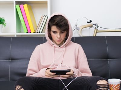 Что слушали и смотрели дети на зимних каникулах: статистика