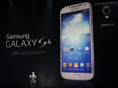 В Samsung объявили цену на Galaxy S4 в России