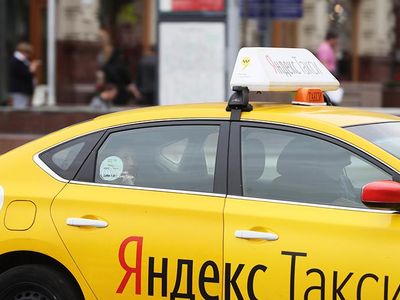 «Яндекс.Такси» будет штрафовать водителей за превышения скорости