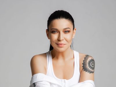 Tele2 проведёт онлайн-трансляцию домашнего концерта Ёлки