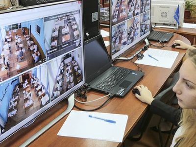Нейросеть «Ростелекома» выявила половину всех нарушений на ЕГЭ-2020