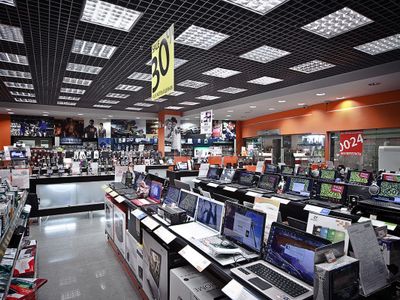 Продажи компьютеров в России упали на 20%