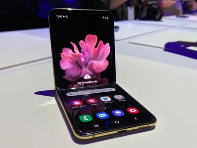 Сгибаемый смартфон от Samsung за 120 тыс. рублей поступит в продажу 14 февраля