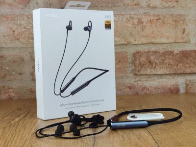 В России начали продавать спортивные беспроводные наушники Vivo Wireless Sport
