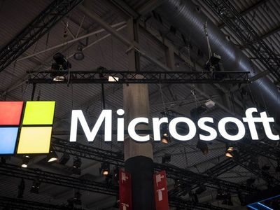 Прибыль российского офиса Microsoft по итогам года упала вдвое