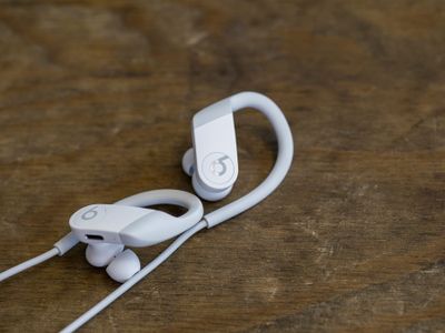 Для спорта и фитнеса: анонсированы беспроводные наушники Apple Powerbeats 4