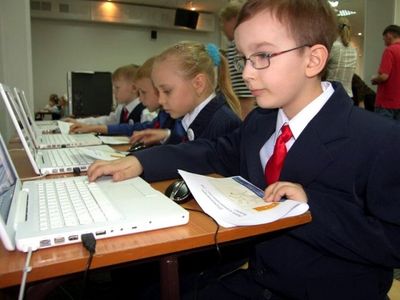 На каждого школьника в РФ заведут электронное досье