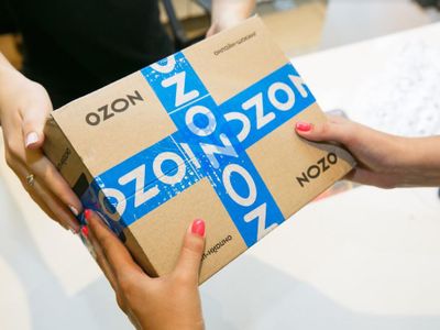 Сбербанк может купить долю в интернет-магазине Ozon