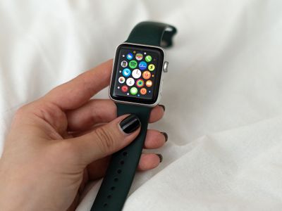 Какие умные часы и фитнес-браслеты покупают в России? Рейтинг популярности 2021 года