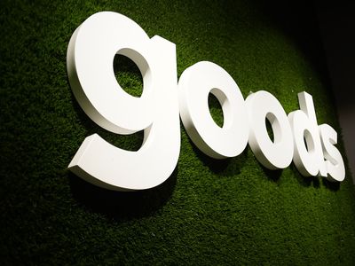 «Сбербанк» готов к созданию российского Amazon: банк договорился о покупке 85% доли в маркетплейсе Goods.Ru