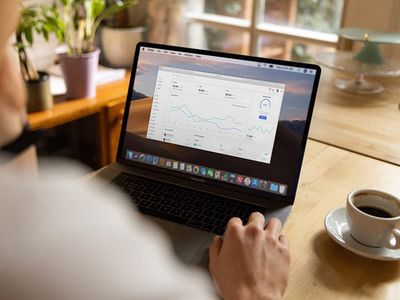 Эксперты зафиксировали падение продаж ноутбуков в конце 2021 года