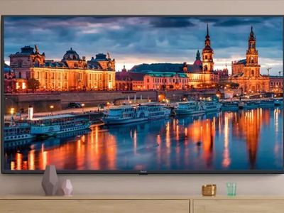 Xiaomi представила свой первый смарт ТВ