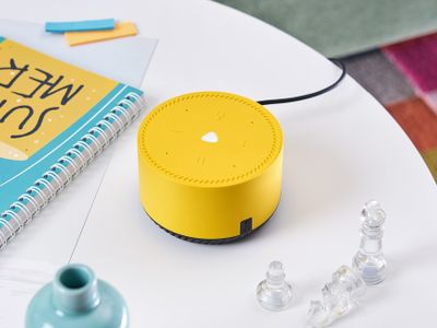 Умная колонка Яндекса подешевела: теперь в шести цветах