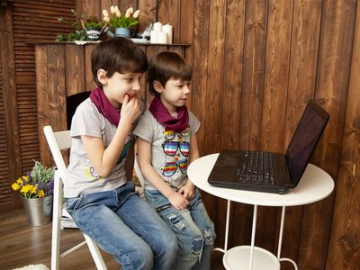 От маркетплейсов до науки: Челябинские школьники освоили облачные технологии на «Уроке Цифры»