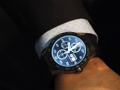 Intel откажется от производства фитнес-браслетов и смарт-очков