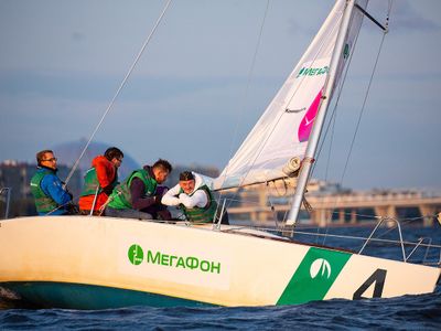 Море, ветер, паруса и скоростной 4G: вечерняя парусная регата в Санкт-Петербурге