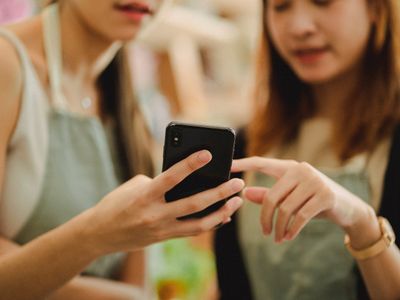 Число атак на пользователей мобильных устройств в России выросло в 1,5 раза