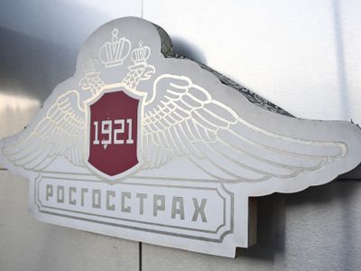 Триколор начал продажу страховок от «Росгосстраха»