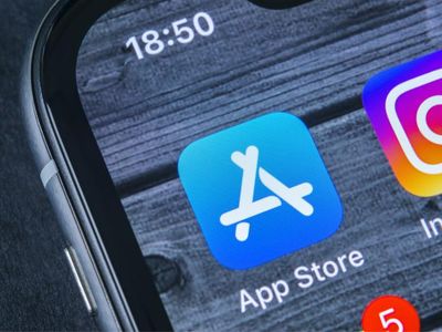 Не считает себя монополистом: Apple подала в суд на ФАС России