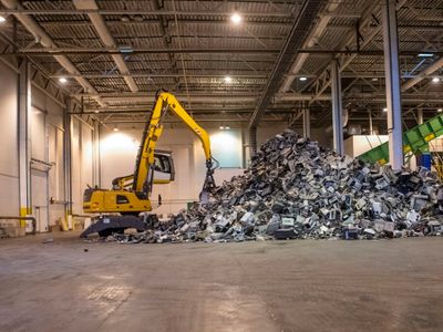 Жители России сдали в утилизацию более 17 тыс. мобильных телефонов