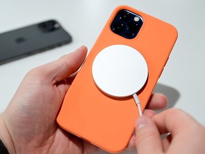 Пользователи iPhone 12 столкнулись с перебоями в работе беспроводной зарядки