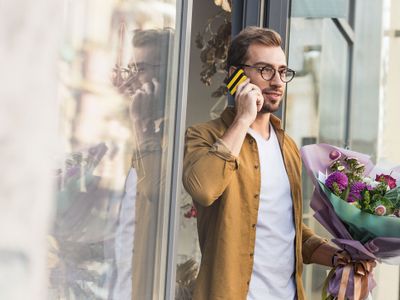 Какие подарки покупают россияне к 8 марта: исследование Билайн Бизнес