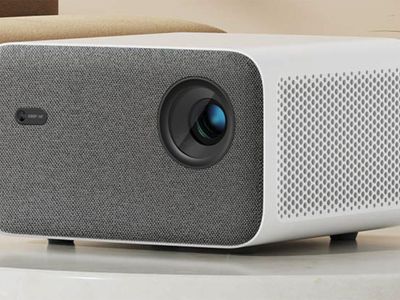 Кинотеатр в доме: Xiaomi анонсировала недорогой портативный проектор с игровым режимом