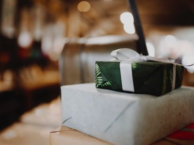 Смартфоны возглавили рейтинг технологичных подарков к Новому году