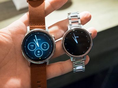 В России стартовали продажи смарт-часов Moto 360